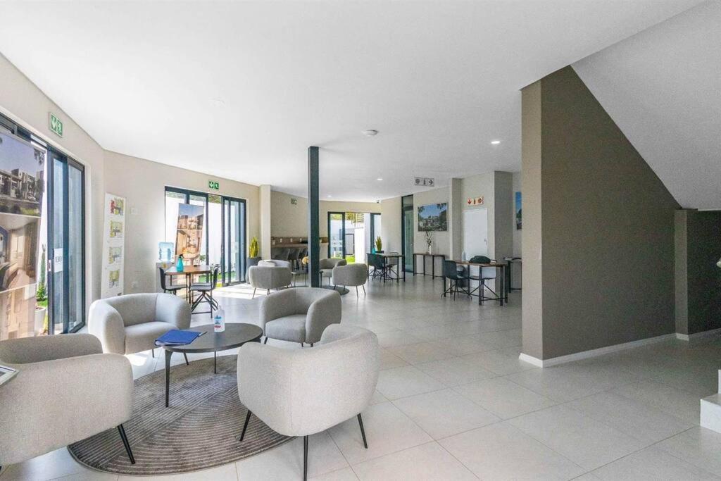 Elcaro Luxury Villas-royal Abode Apartamento Midrand