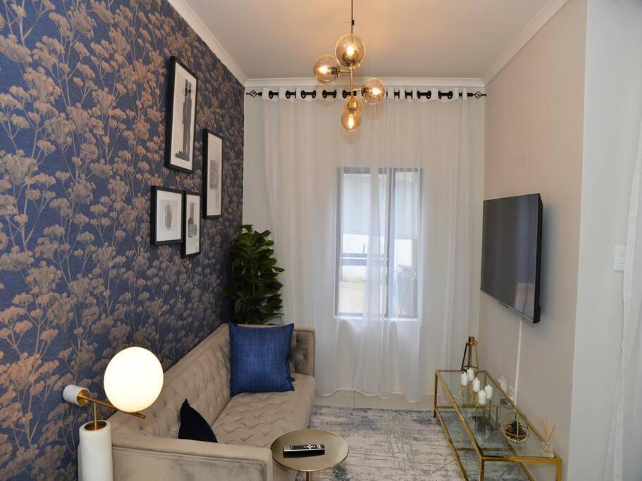 Elcaro Luxury Villas-royal Abode *