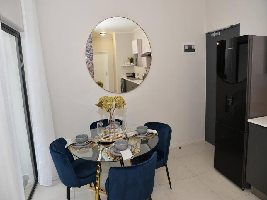 Elcaro Luxury Villas-royal Abode Apartamento *