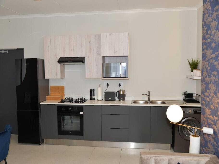 Elcaro Luxury Villas-royal Abode * Midrand